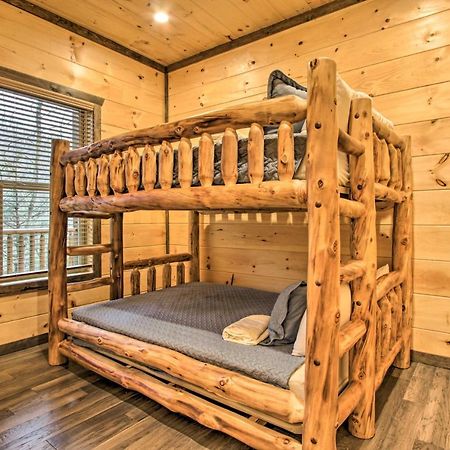 Luxe Cabin With Home Theater Less Than 2 Miles To גטלינבורג מראה חיצוני תמונה