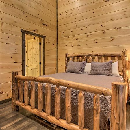 Luxe Cabin With Home Theater Less Than 2 Miles To גטלינבורג מראה חיצוני תמונה