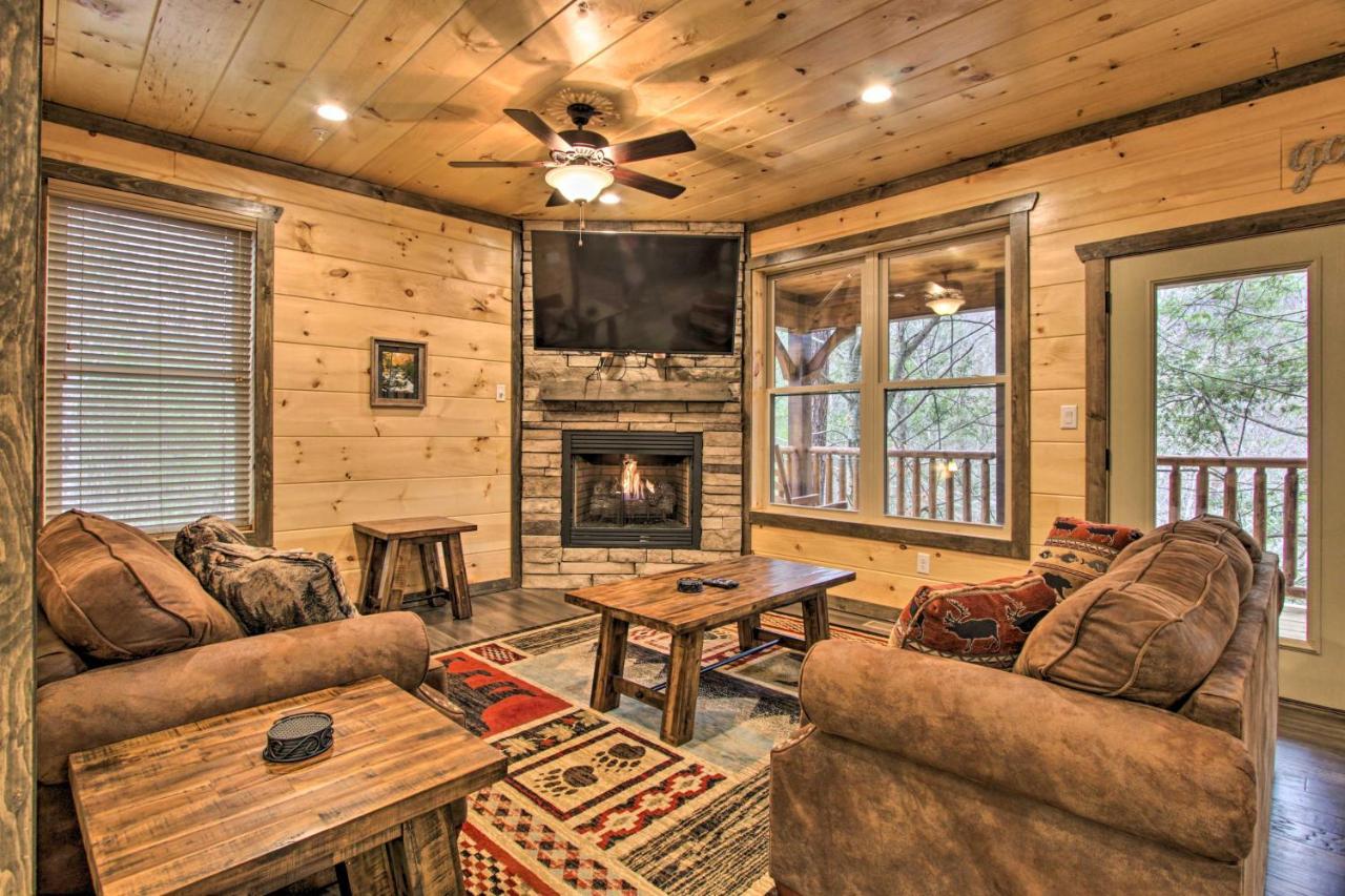 Luxe Cabin With Home Theater Less Than 2 Miles To גטלינבורג מראה חיצוני תמונה