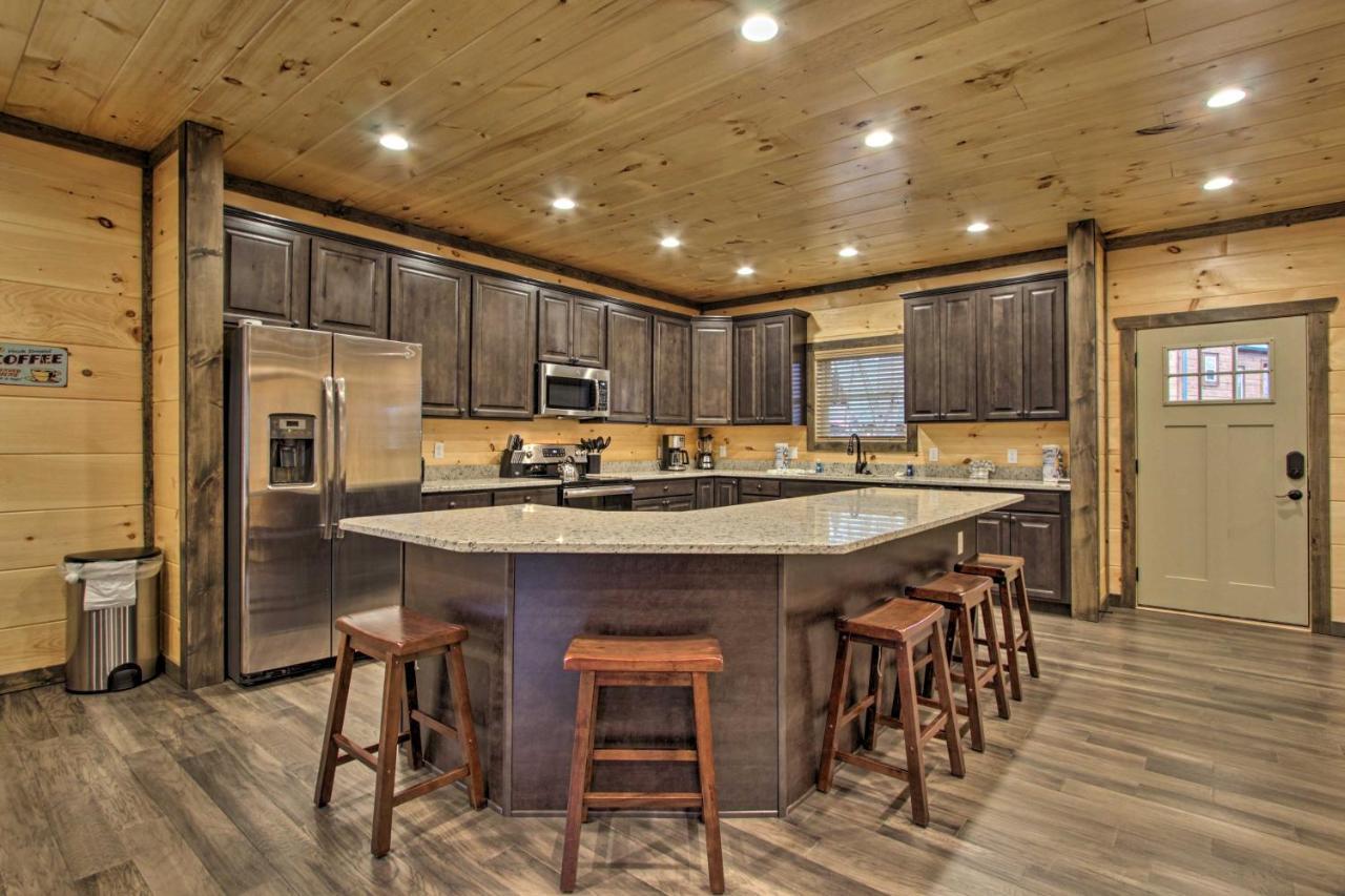 Luxe Cabin With Home Theater Less Than 2 Miles To גטלינבורג מראה חיצוני תמונה