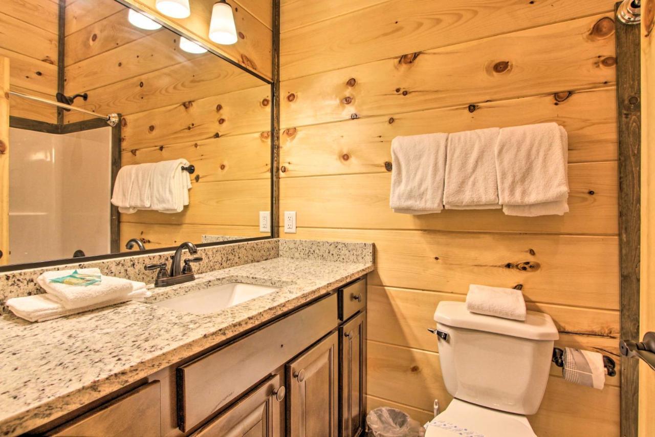 Luxe Cabin With Home Theater Less Than 2 Miles To גטלינבורג מראה חיצוני תמונה