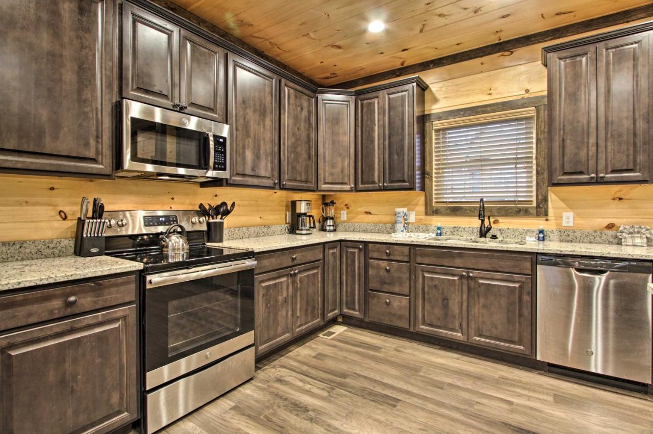 Luxe Cabin With Home Theater Less Than 2 Miles To גטלינבורג מראה חיצוני תמונה