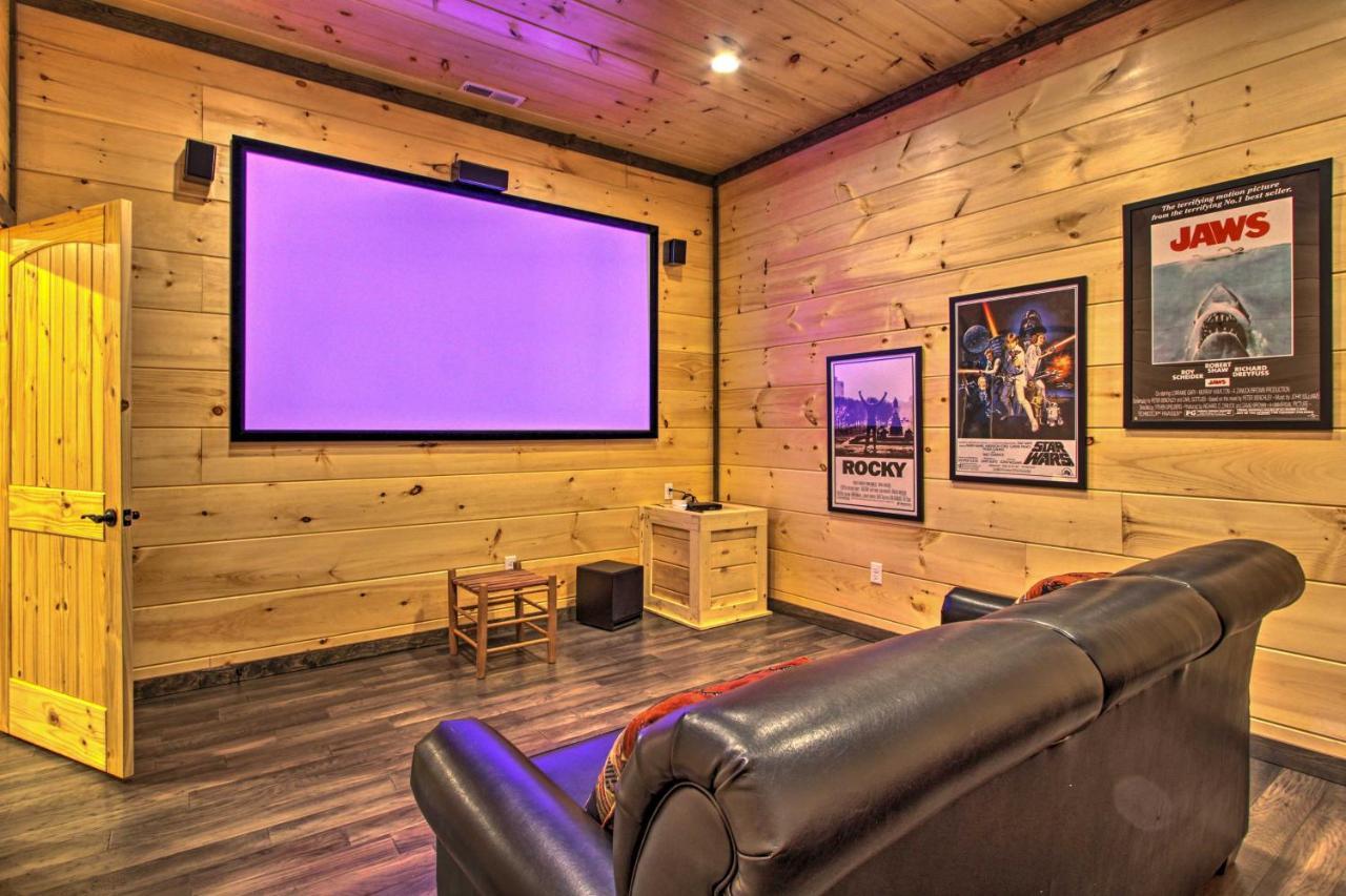Luxe Cabin With Home Theater Less Than 2 Miles To גטלינבורג מראה חיצוני תמונה