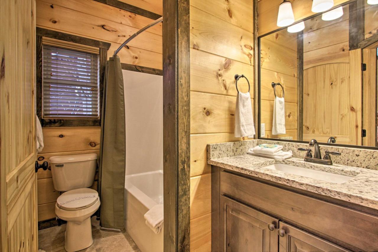 Luxe Cabin With Home Theater Less Than 2 Miles To גטלינבורג מראה חיצוני תמונה