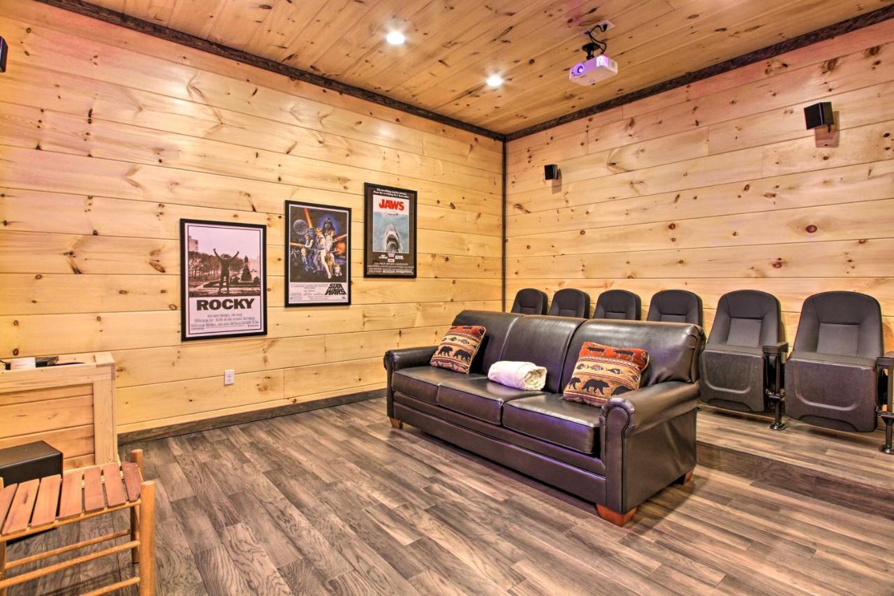 Luxe Cabin With Home Theater Less Than 2 Miles To גטלינבורג מראה חיצוני תמונה