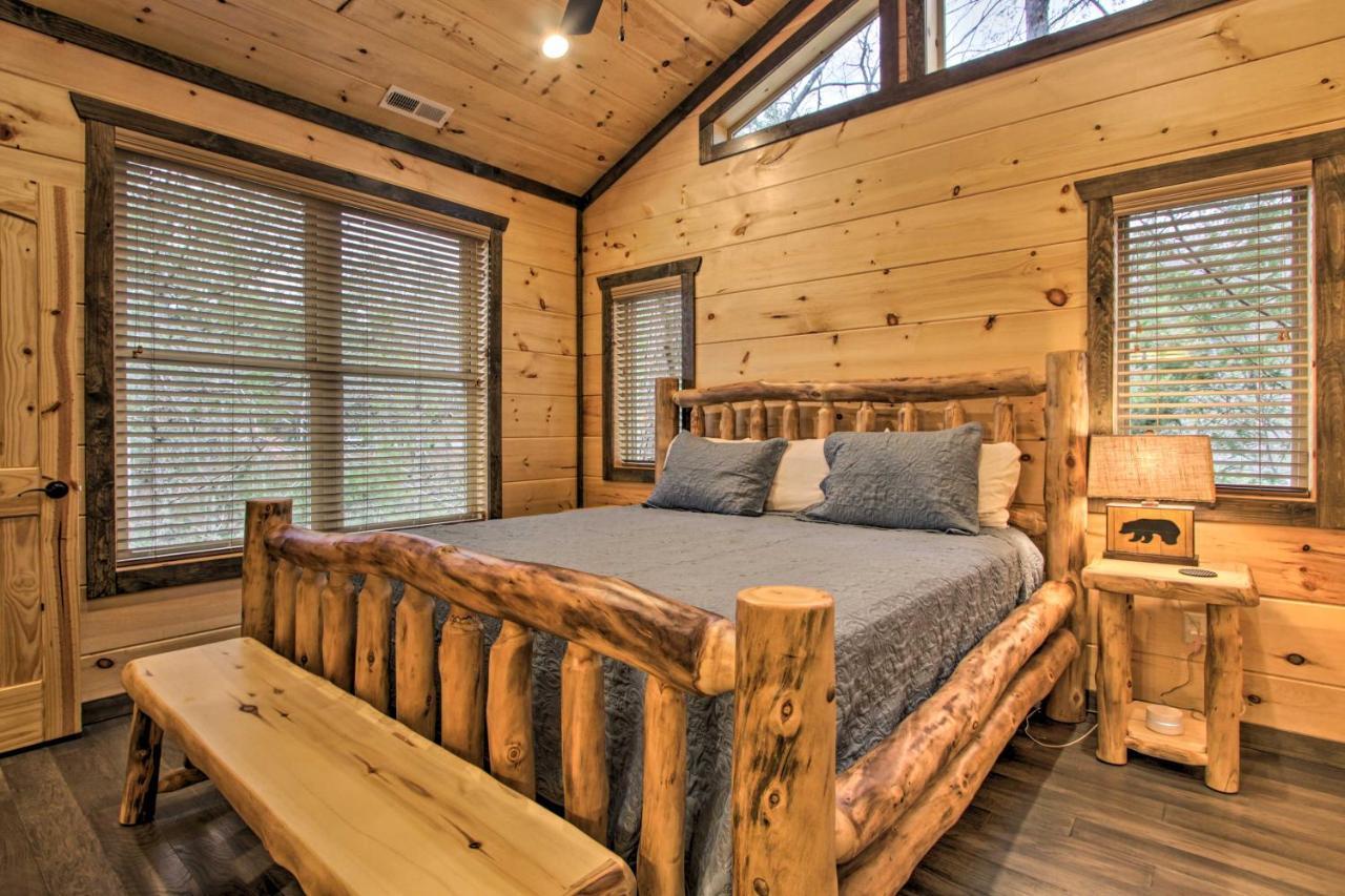 Luxe Cabin With Home Theater Less Than 2 Miles To גטלינבורג מראה חיצוני תמונה