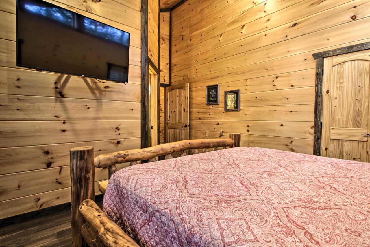 Luxe Cabin With Home Theater Less Than 2 Miles To גטלינבורג מראה חיצוני תמונה